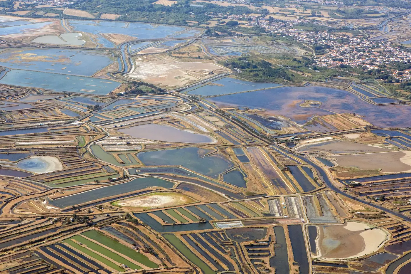Marais salants de l'Épine, île de Noirmoutier, vus d'avion