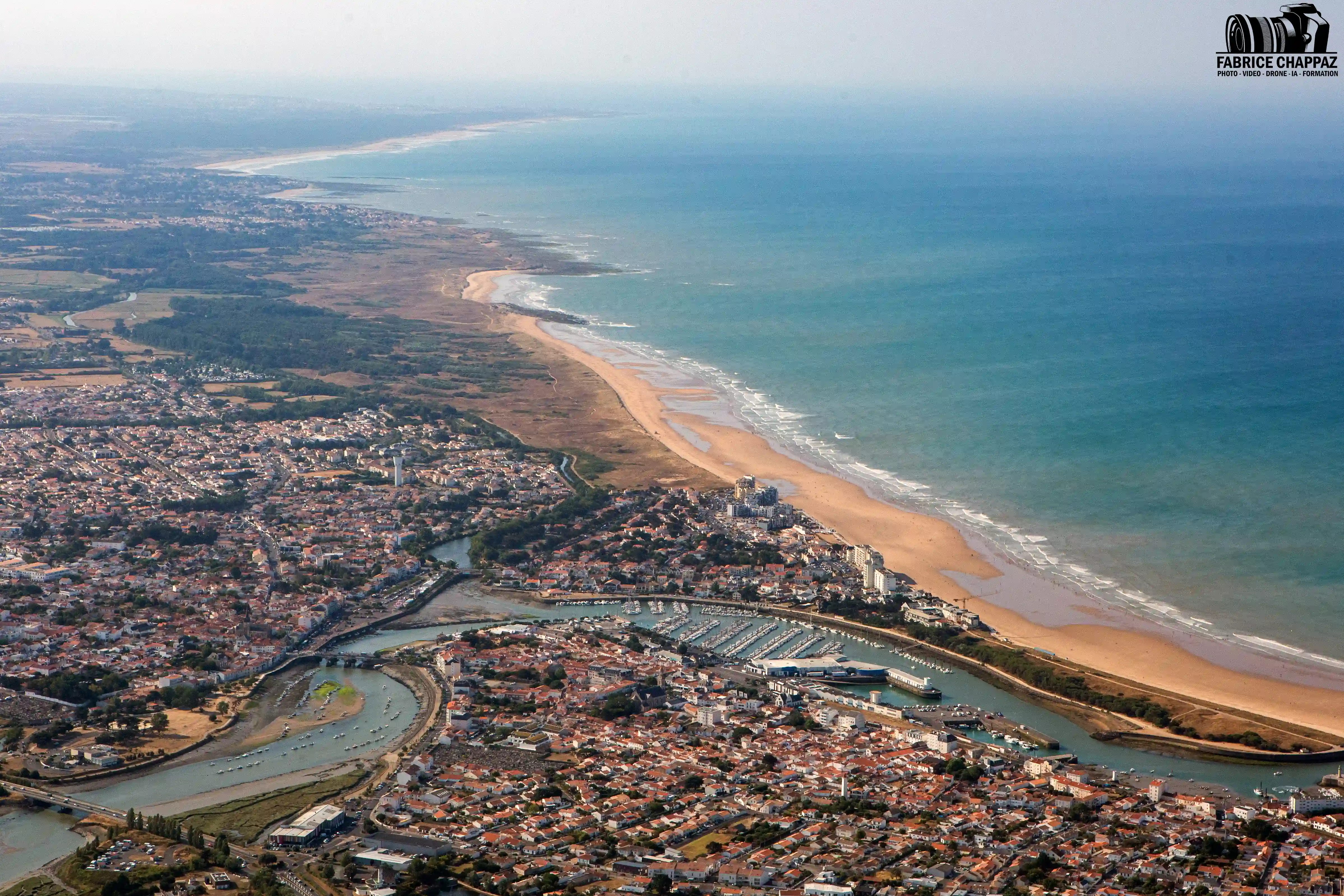 Chenal de Saint-Gilles-Croix-de-Vie vu du ciel