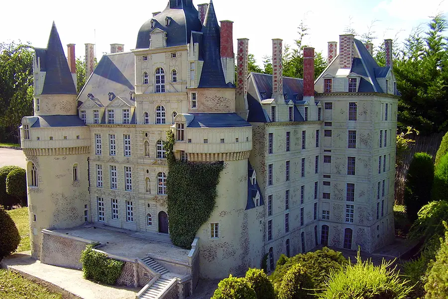 Jeux au club enfants