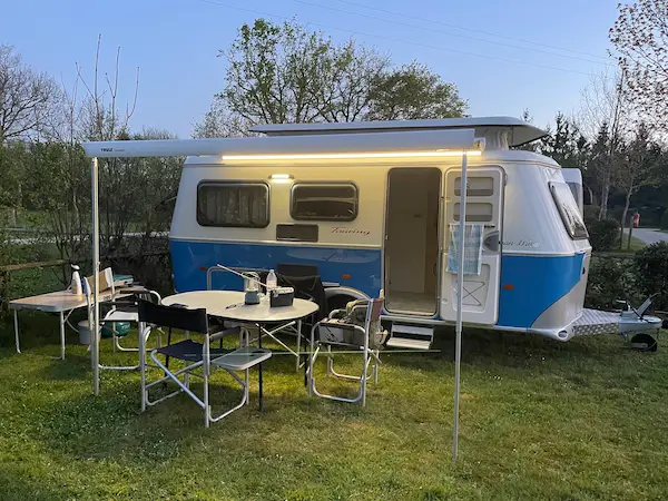 Emplacement confort au camping