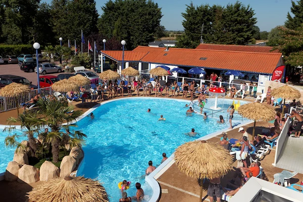 photographe drone camping hôtelerie de plein air