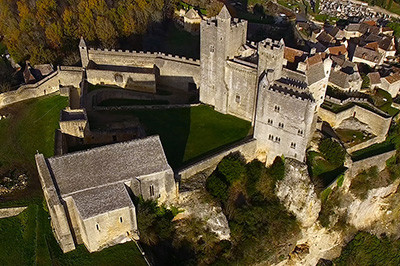 Château de Beynac en Dordogne Ideclik drone